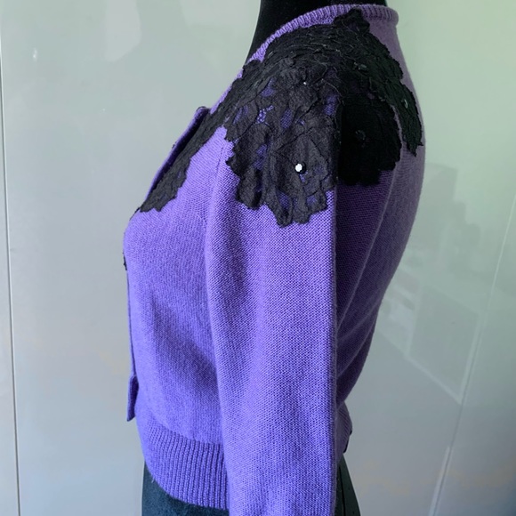 Cardigan sweater. Pretty lace - Picture 3 of 5